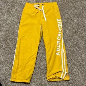 Abercrombie Men’s Vintage Yellow Sweatpants
